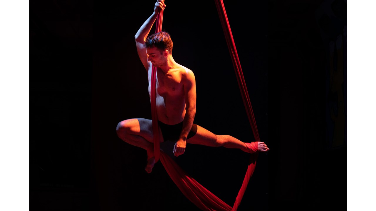 Danse contemporaine et aérienne | la roue humaine - sam 26 novembre 22 à 19h30
